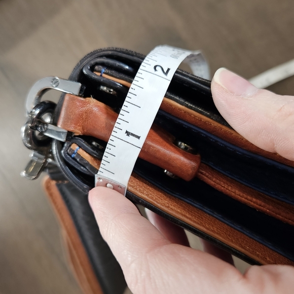 📣 RARE VINTAGE Tory Burch All Leather Handbag/Clutch - Picture 16 of 16